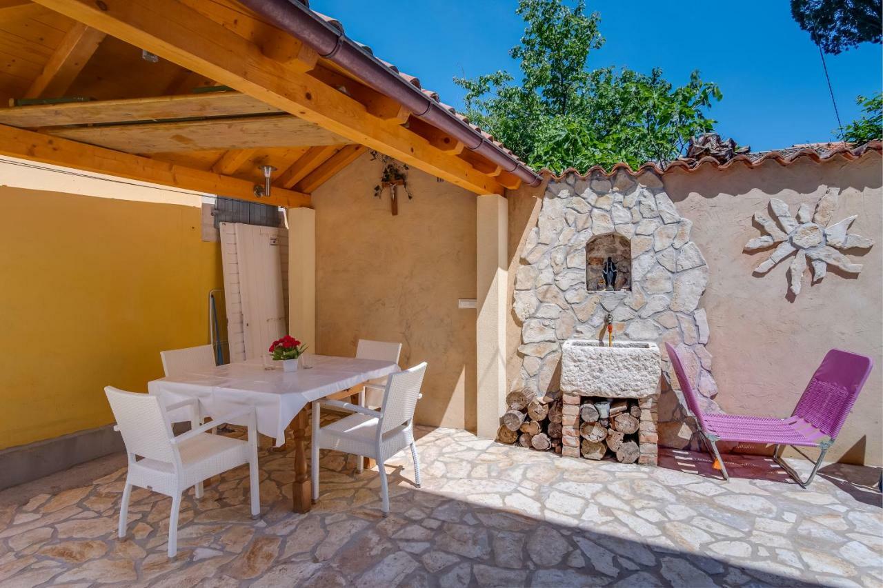 Mediterranes Ferienhaus M. Terrasse 베리로신즈 외부 사진