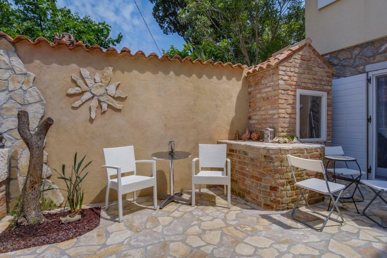 Mediterranes Ferienhaus M. Terrasse 베리로신즈 외부 사진
